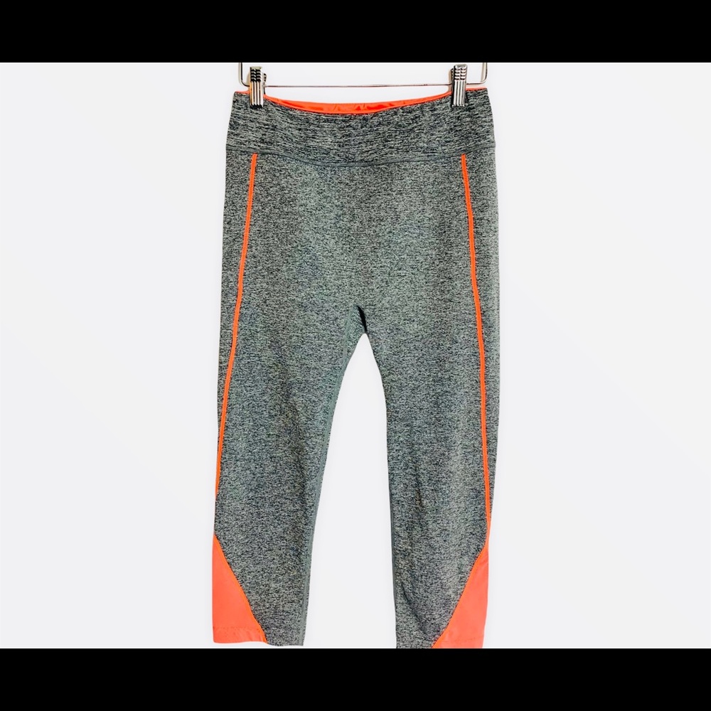 One 5 One Capri Leggings Sz L